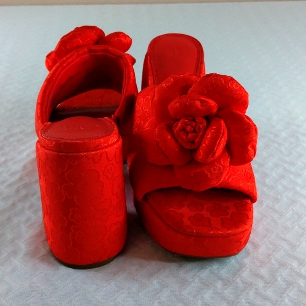 Gini Bini Sweet Treat Rosette Silk Daisy print Red 9M 4" Platform Heels Slip On